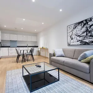 apt-stunning-luxury-2-bedroom.cambridgehotelsuk.com/