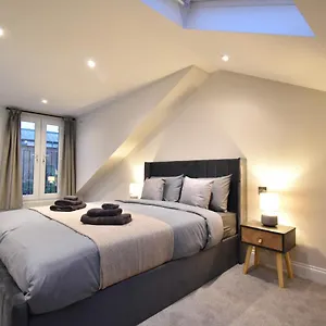 apt-stunning-3-bed.cambridgehotelsuk.com/