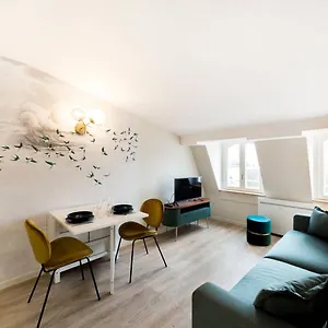 Nid Douillet Avec Vue Appartement Lyon